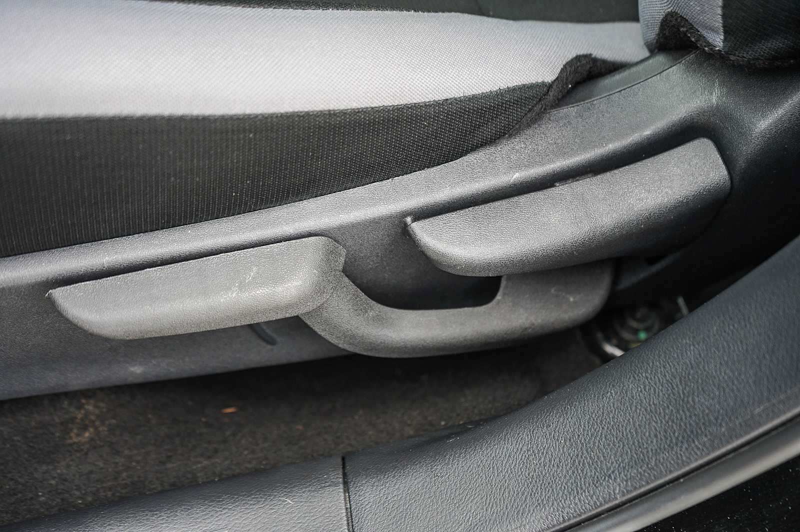 Used 2025 Nissan Versa S w/ Trunk Package FWD image 19