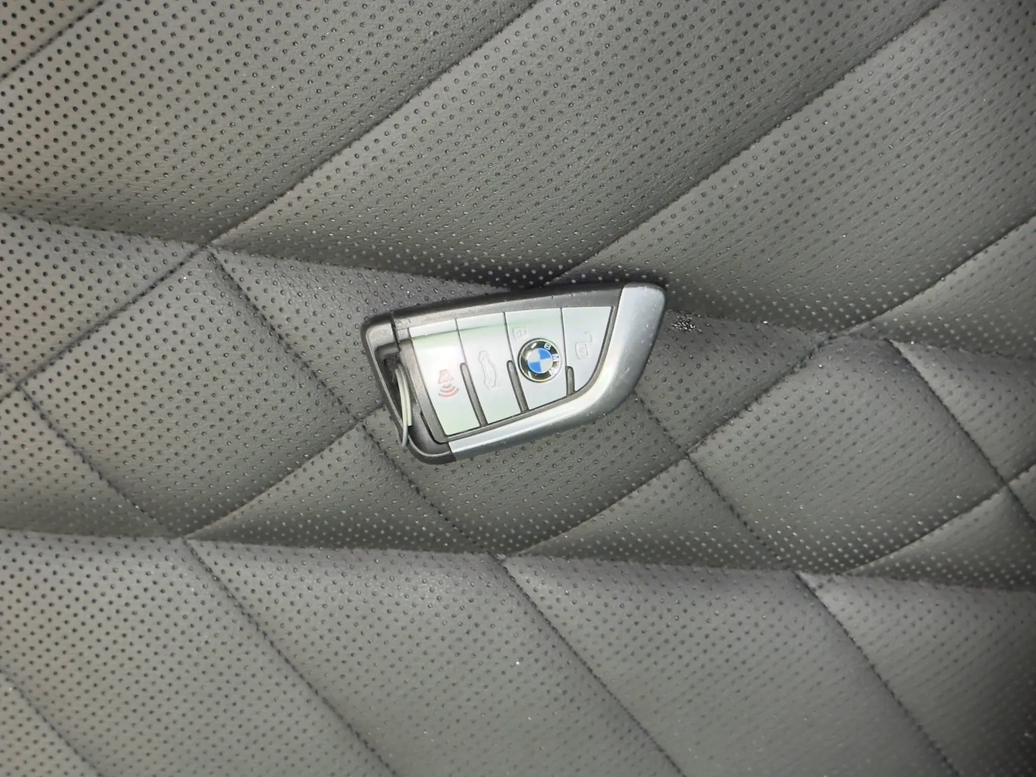 Used 2023 BMW X6 xDrive40i w/ M Sport Package image 45