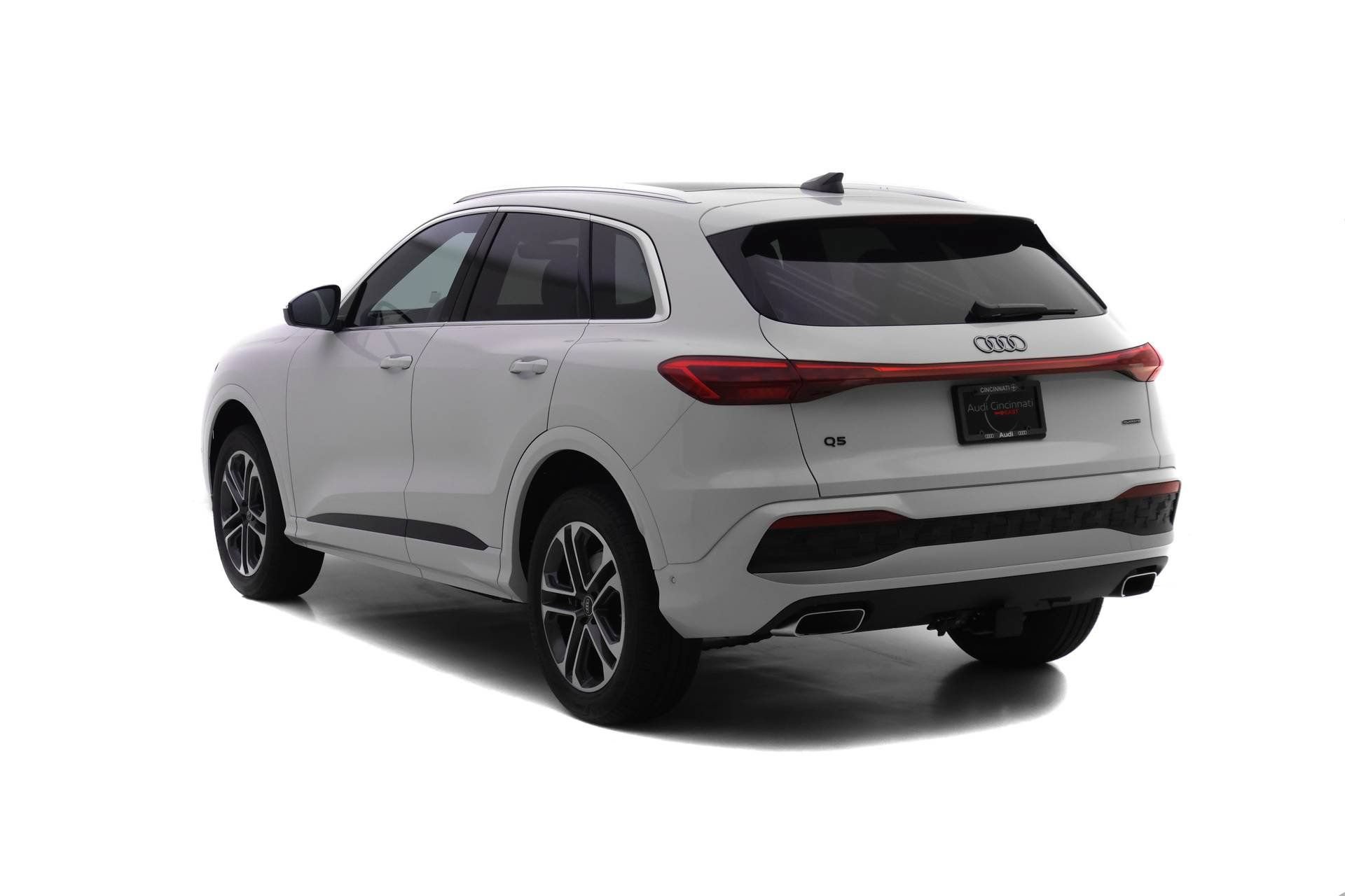 Used 2025 Audi Q5 Premium Plus w/ Premium Plus AWD/4WD image 5