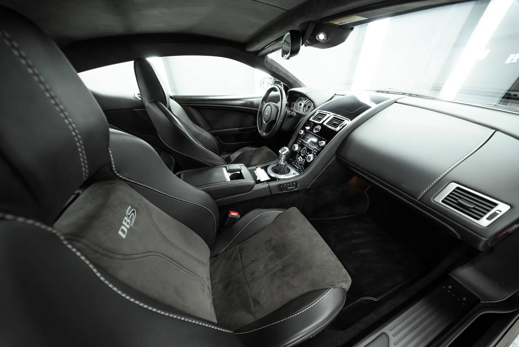 Used 2009 Aston Martin DBS Coupe 2D image 30