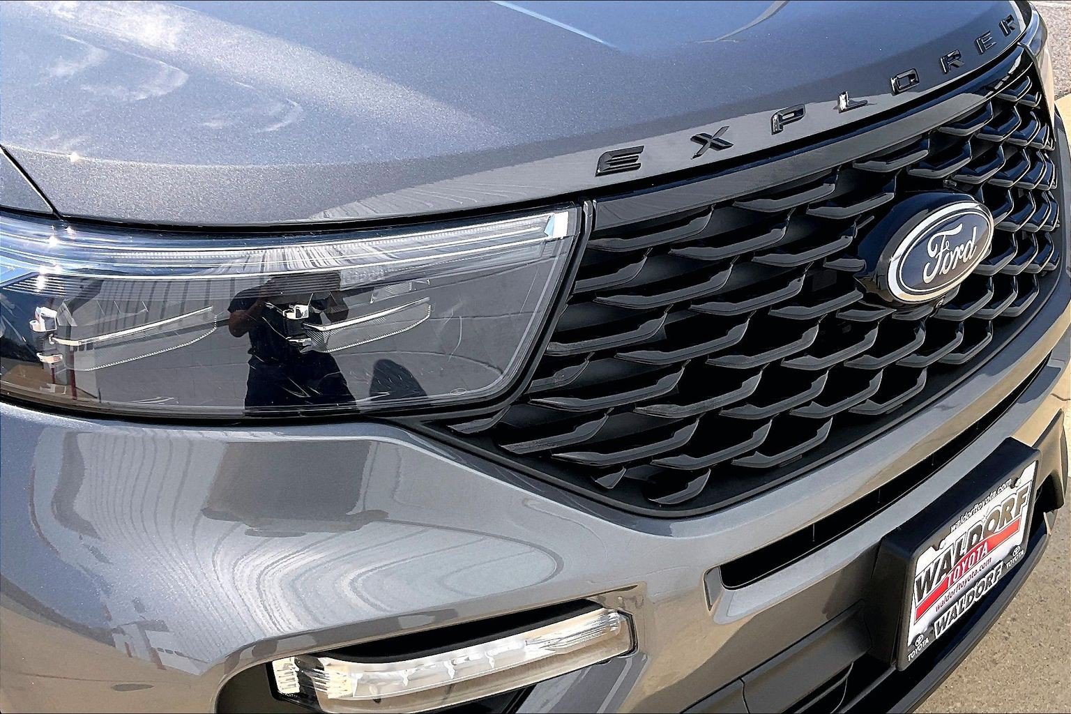 Used 2023 Ford Explorer ST-Line AWD/4WD image 35