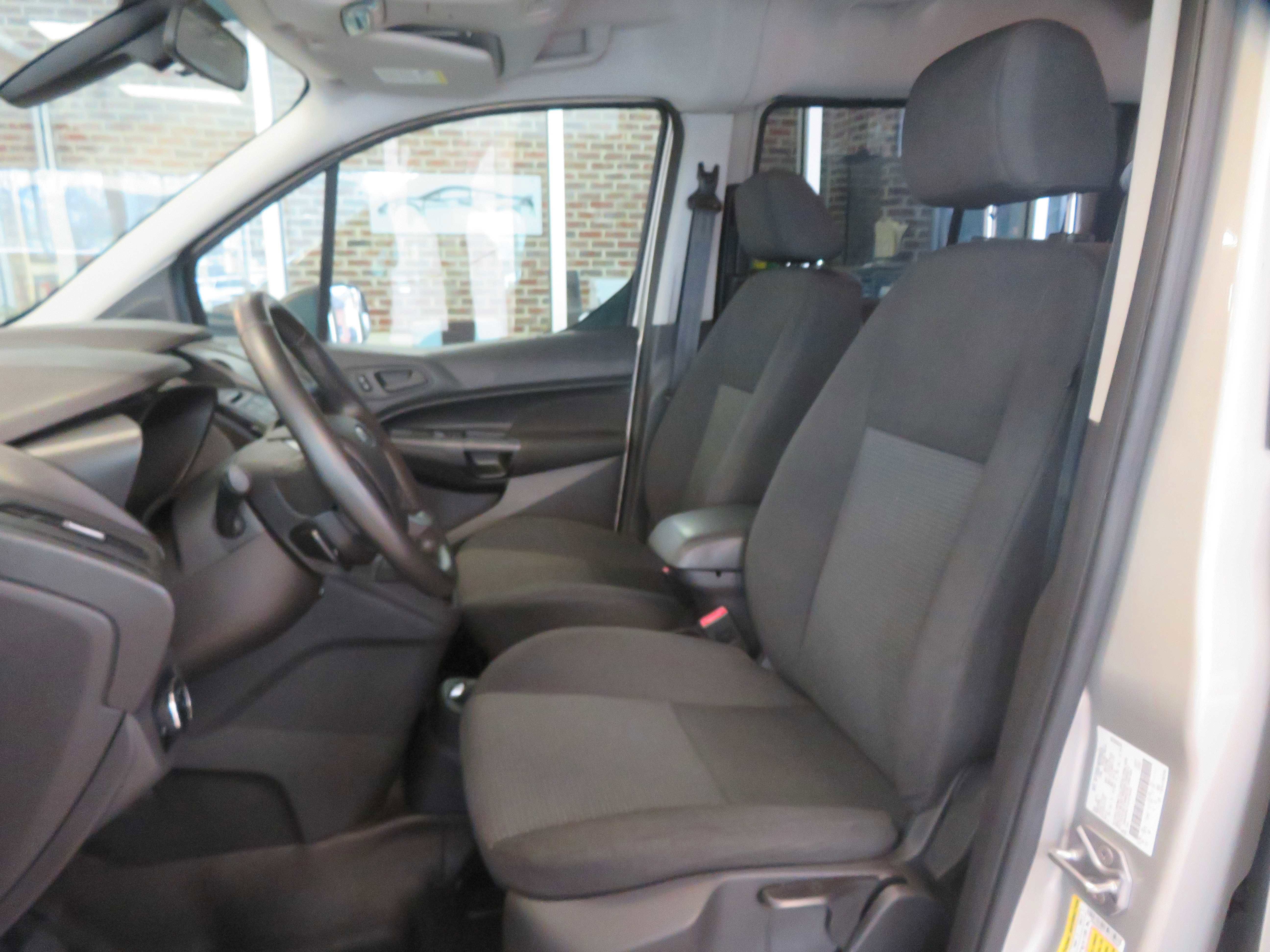 Used 2016 Ford Transit Connect XL image 15