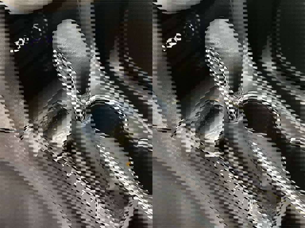 Used 2024 Chevrolet Equinox LS w/ Driver Confidence II Package image 22