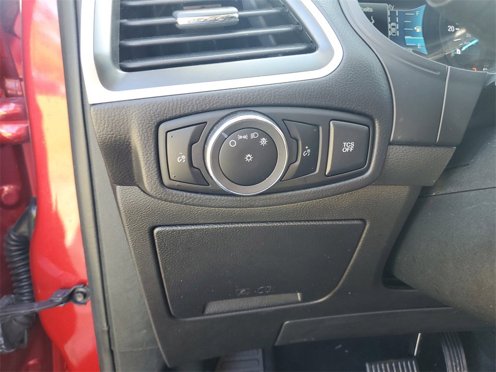 Used 2024 Ford Edge SEL image 16