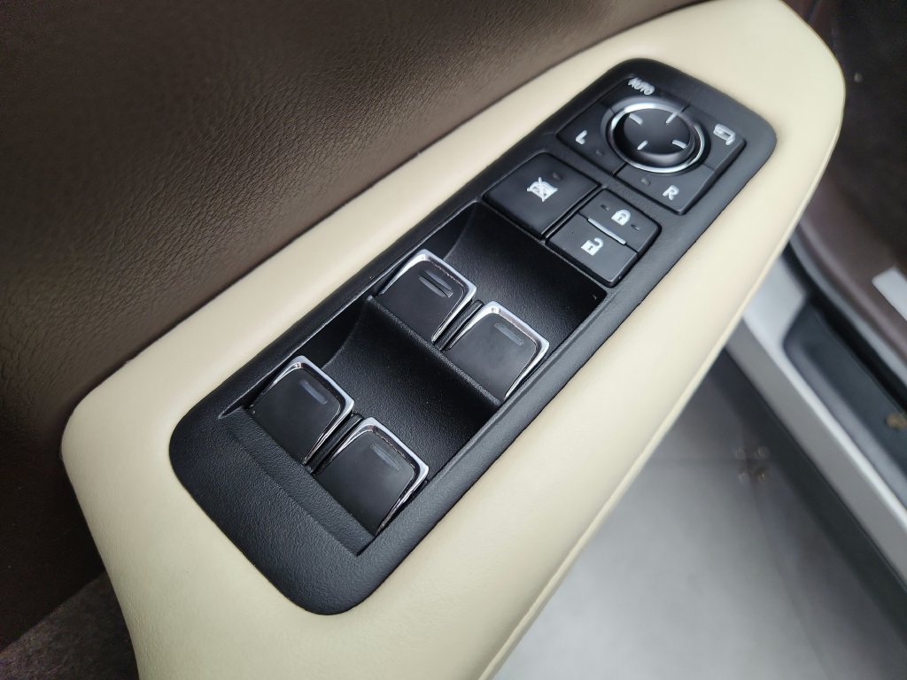 Used 2019 Lexus RX 450h AWD image 27