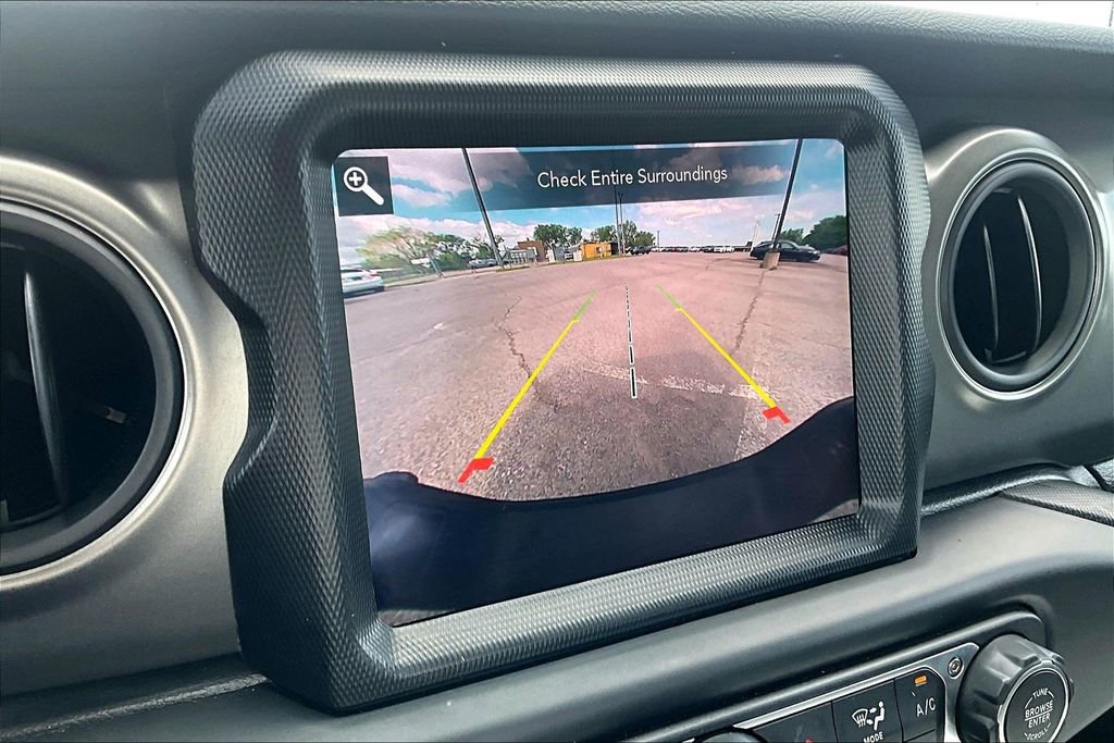 Used 2023 Jeep Gladiator Willys image 30