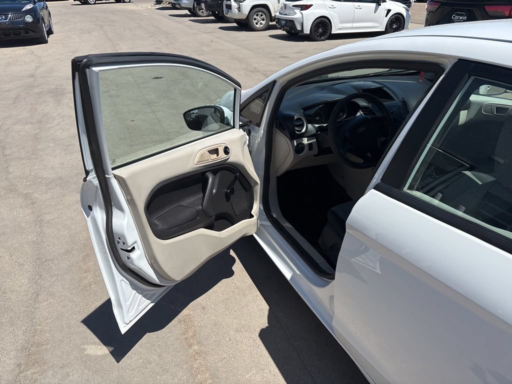 Used 2012 Ford Fiesta S FWD image 10