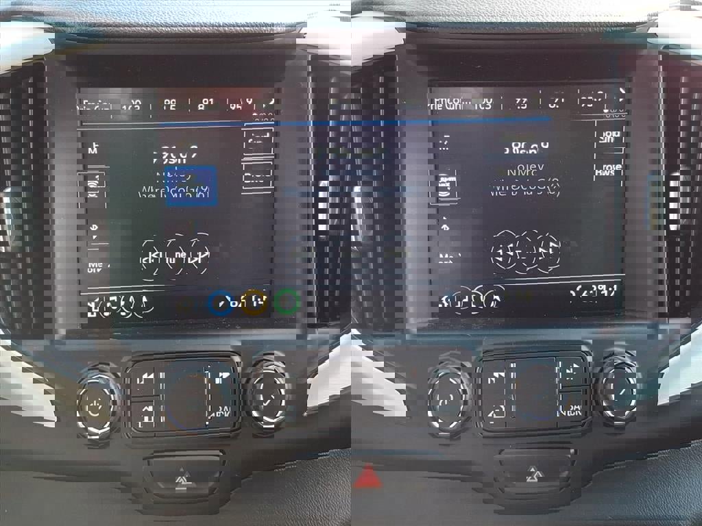 Used 2021 GMC Terrain SLE w/ Driver Convenience Package image 17