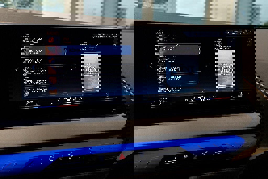 Used 2025 BMW X3 xDrive30i w/ Premium Package image 30