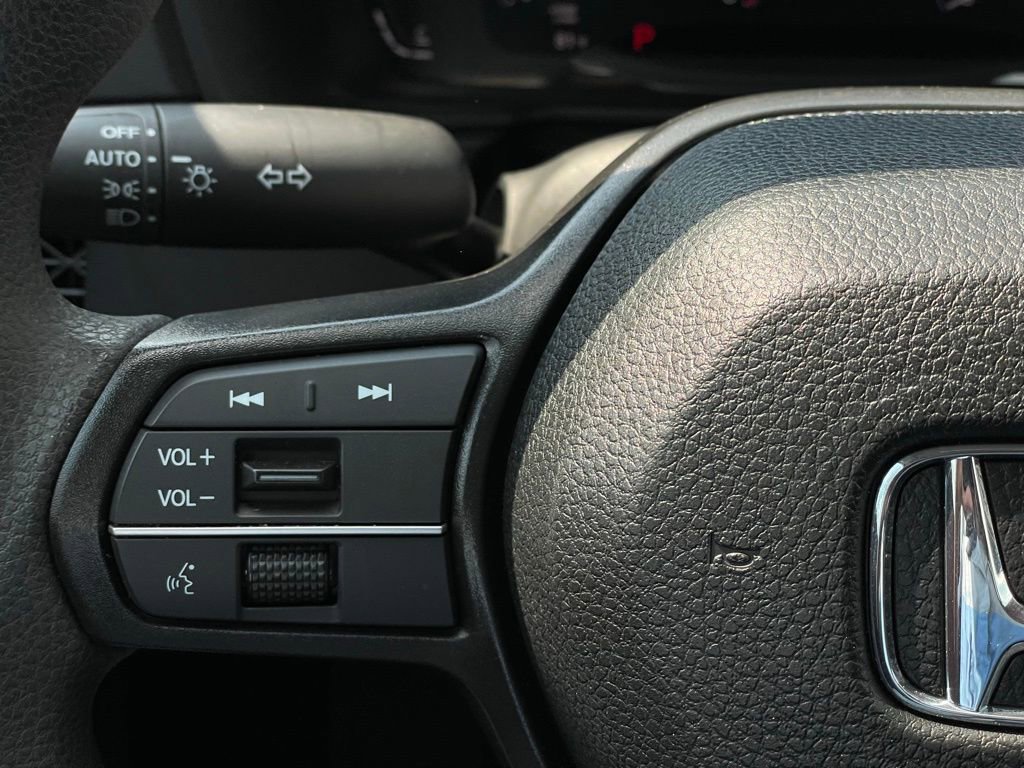 Certified 2025 Honda Accord SE image 15