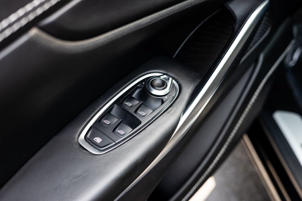 Used 2021 Aston Martin DBX AWD/4WD image 19