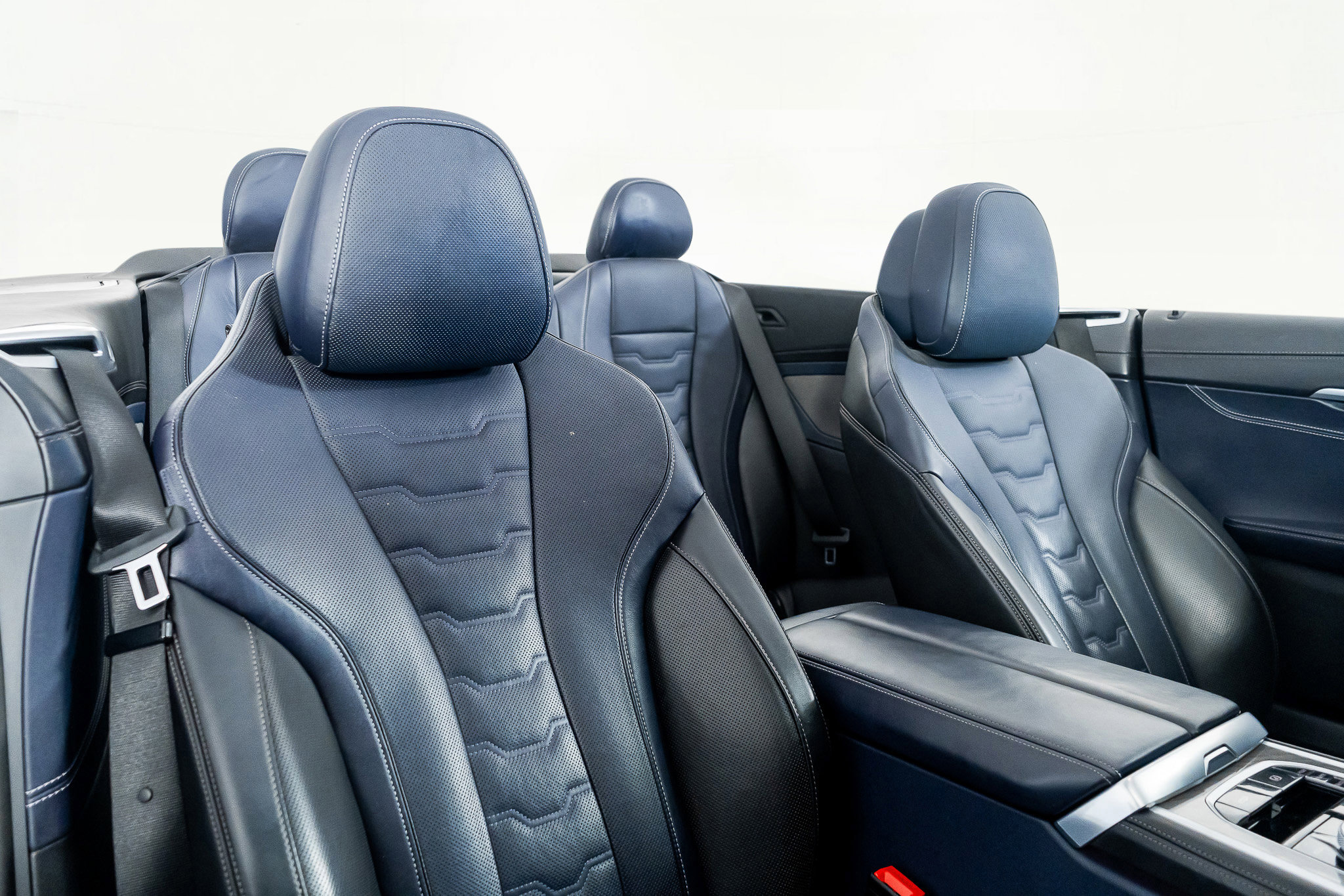 Used 2023 BMW M850i xDrive Convertible image 29