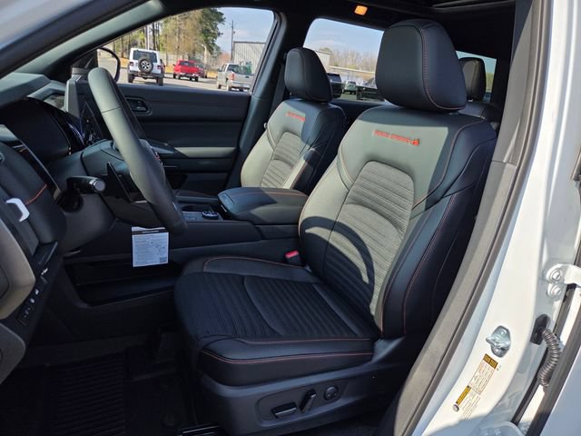 New 2026 Nissan Pathfinder Rock Creek w/ Rock Creek Premium Package AWD/4WD image 9