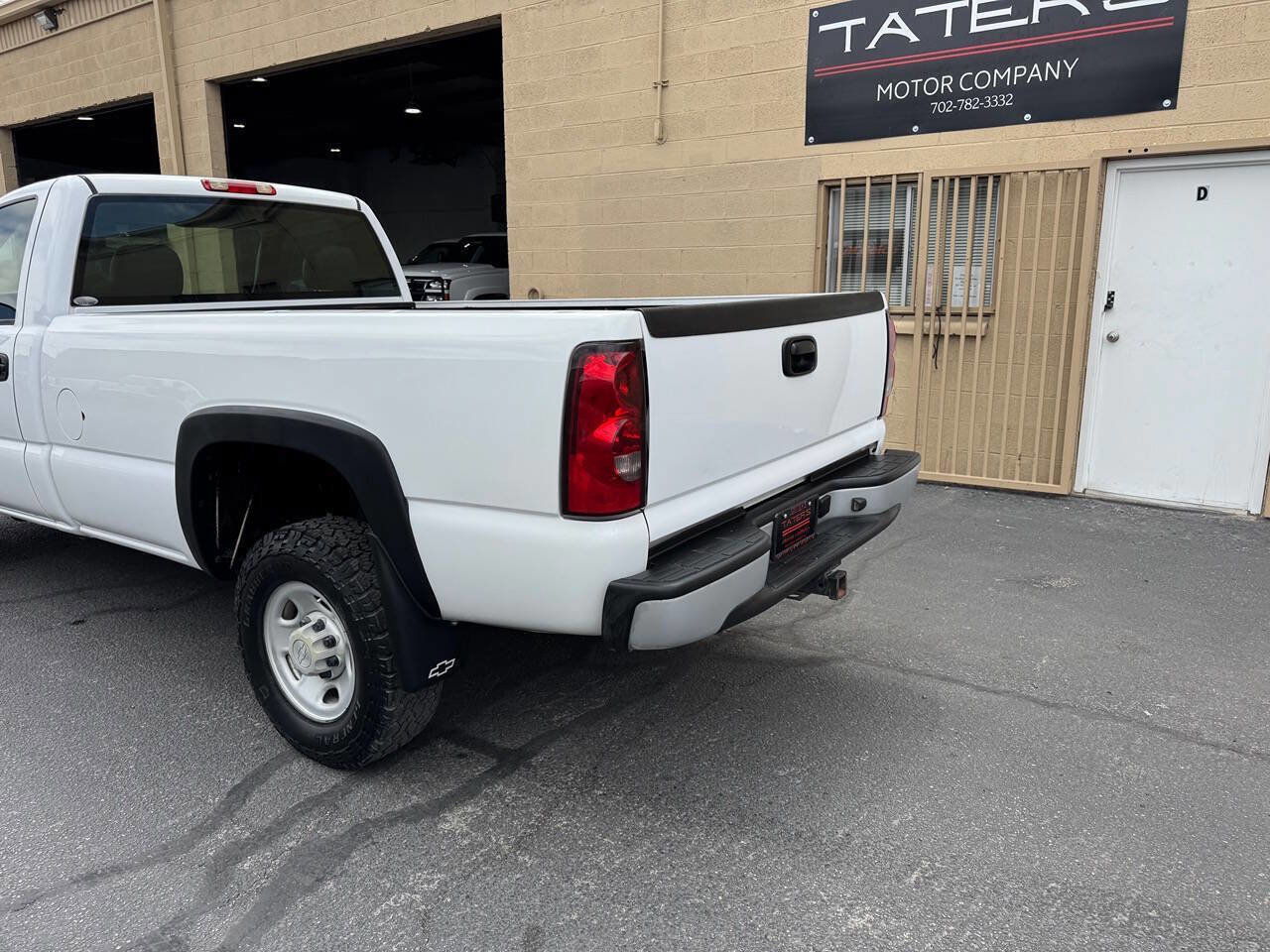 Used 2007 Chevrolet Silverado 2500 W/T w/ Heavy-Duty Power Package RWD image 7