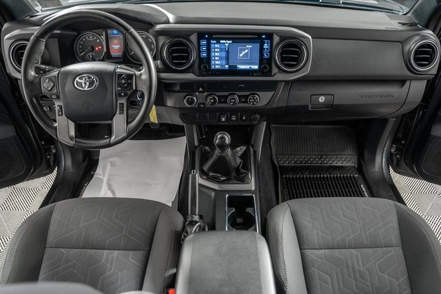Used 2019 Toyota Tacoma TRD Off-Road image 23