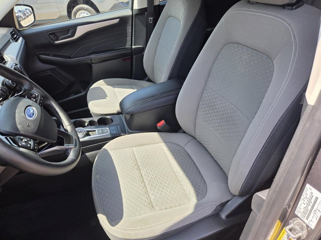 Used 2022 Ford Escape SE w/ Convenience Package FWD image 4