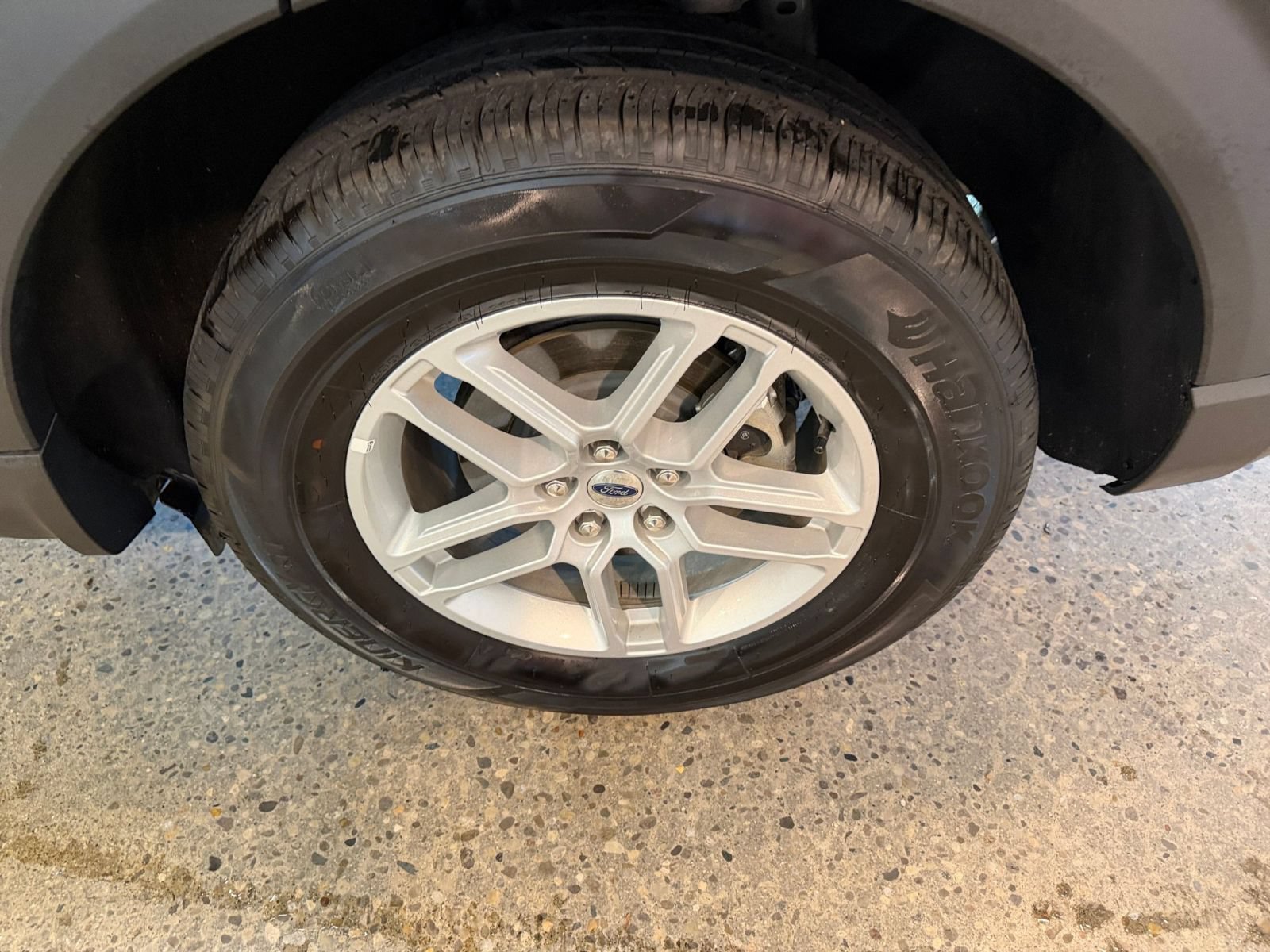 Used 2026 Ford Explorer Active AWD/4WD image 30