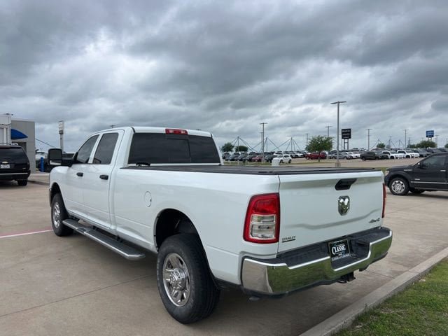 Used 2024 RAM 2500 Tradesman w/ Chrome Appearance Group AWD/4WD image 4