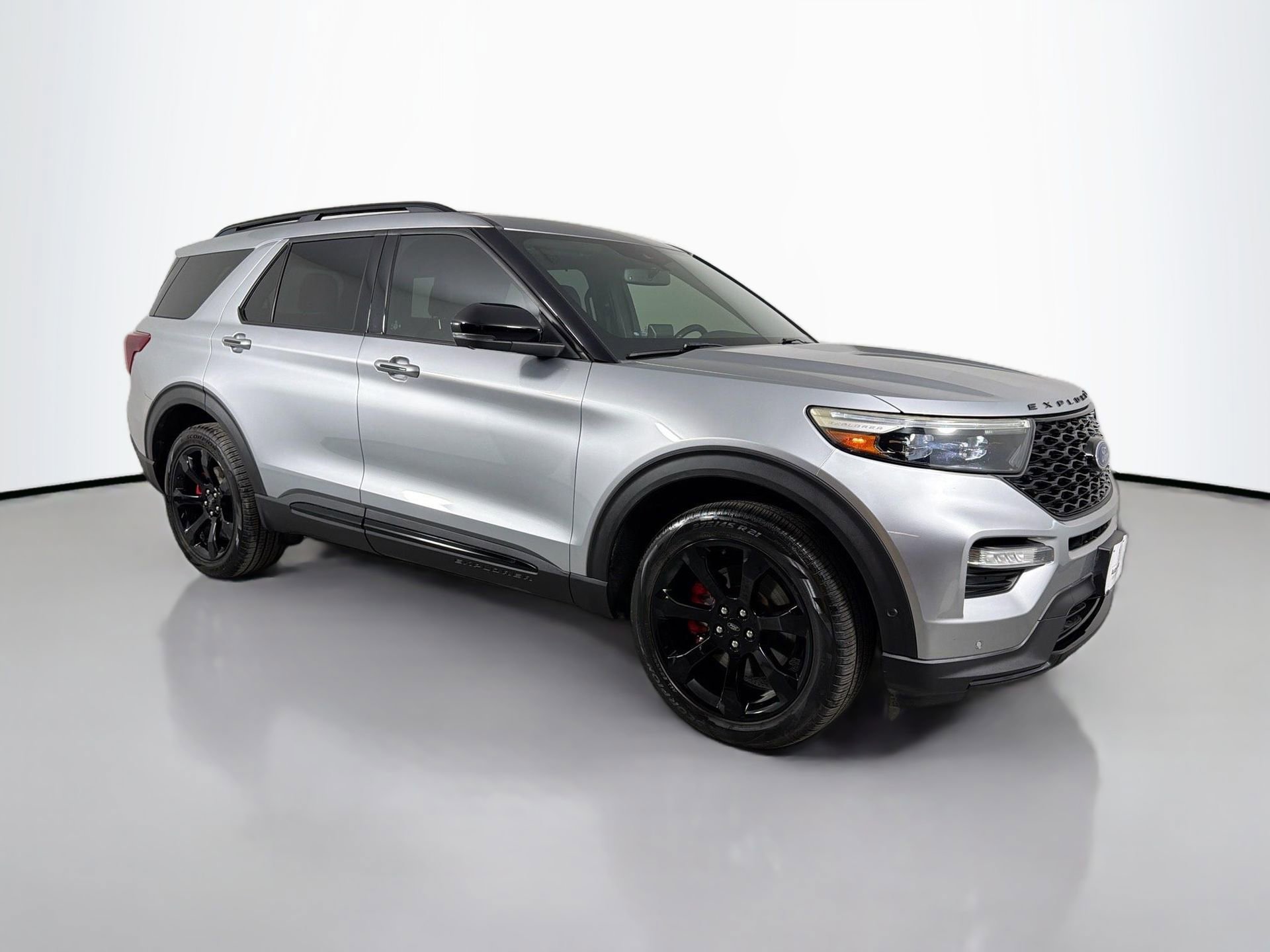 Used 2020 Ford Explorer ST w/ ST Street Pack image 4