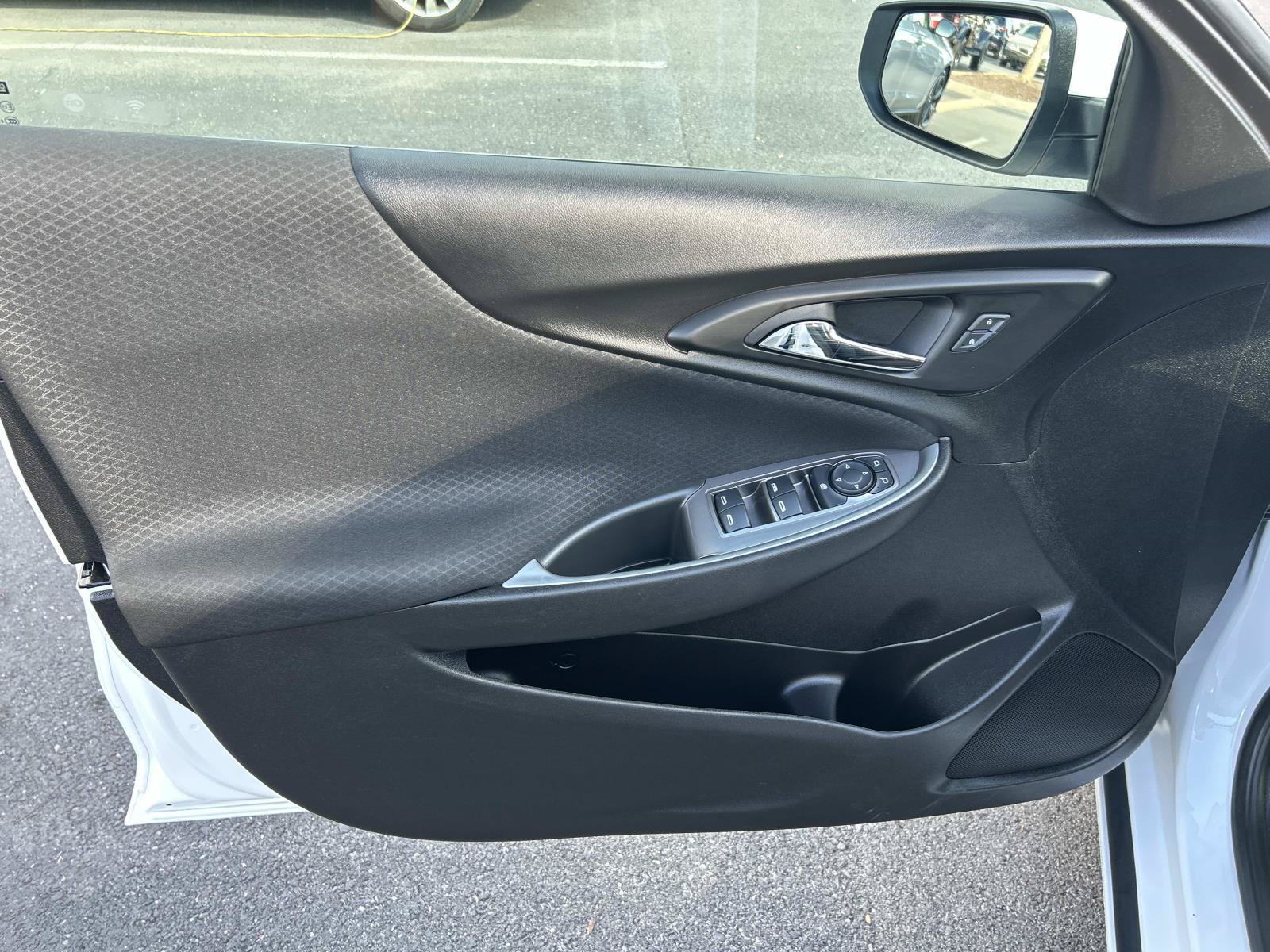 Used 2025 Chevrolet Malibu LT FWD image 26