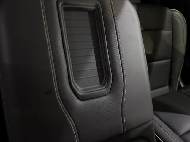 Used 2023 GMC Yukon SLT w/ SLT Luxury Package AWD/4WD image 22