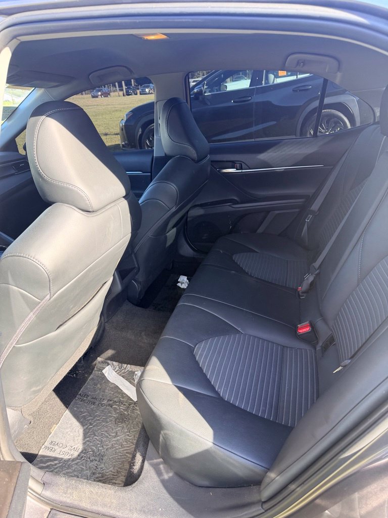 Used 2024 Toyota Camry SE FWD image 9