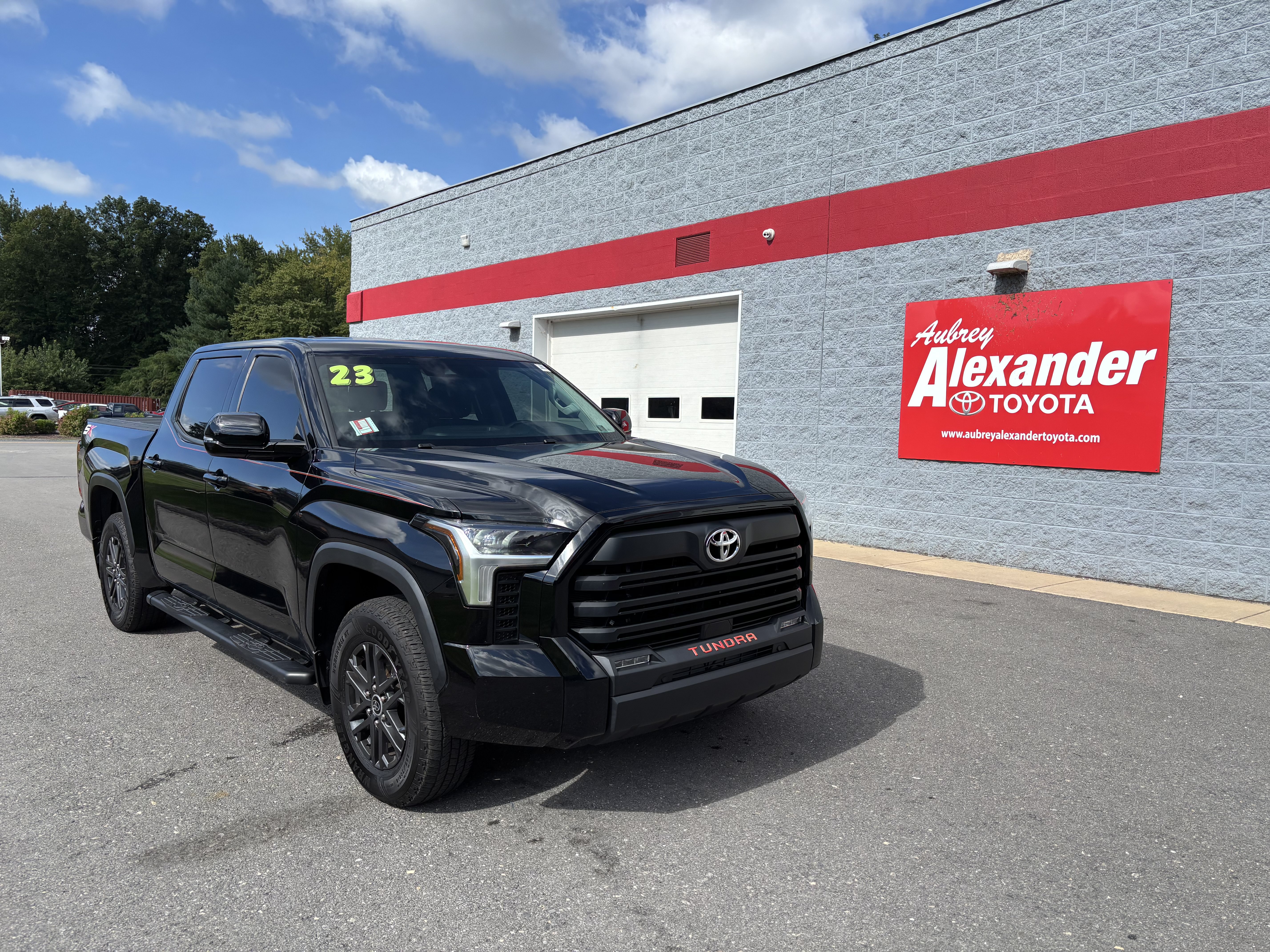 Used 2023 Toyota Tundra SR5 w/ SR5 Convenience Package