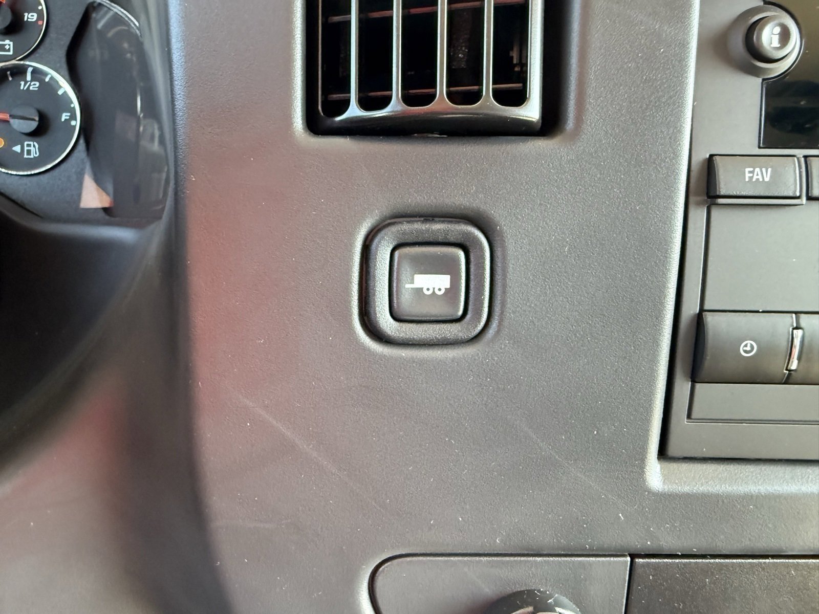 New 2025 Chevrolet Express 2500 w/ Driver Convenience Package image 22