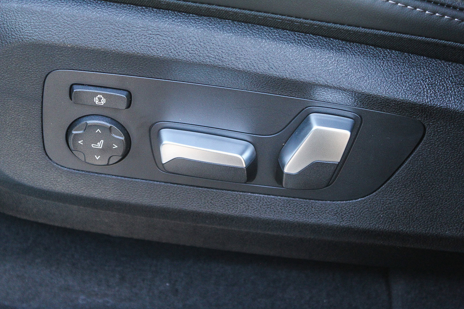 New 2026 BMW X5 xDrive40i image 21