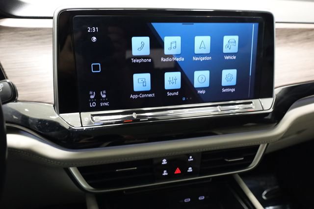 Used 2024 Volkswagen Atlas SEL Premium R-Line AWD/4WD image 21