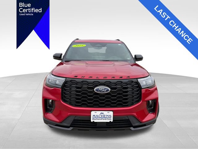 Certified 2025 Ford Explorer ST-Line w/ Premium Package AWD/4WD image 9