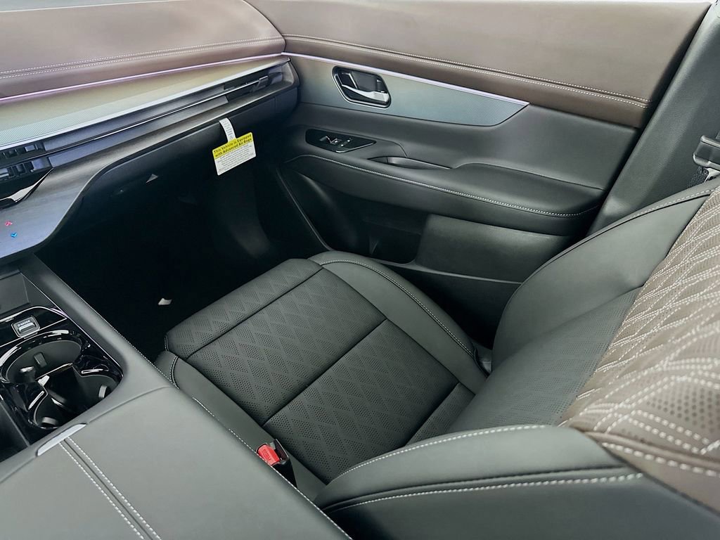 Used 2025 Nissan Murano Platinum w/ Cargo Package image 32