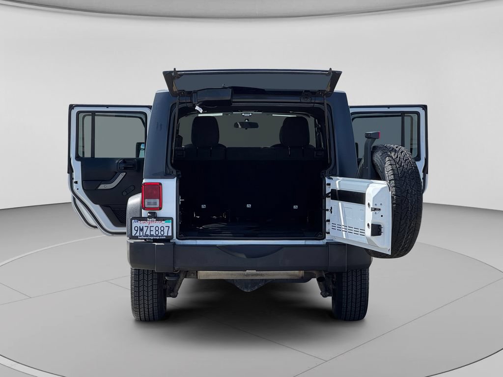 Used 2018 Jeep Wrangler Unlimited Sport w/ Connectivity Group AWD/4WD image 27
