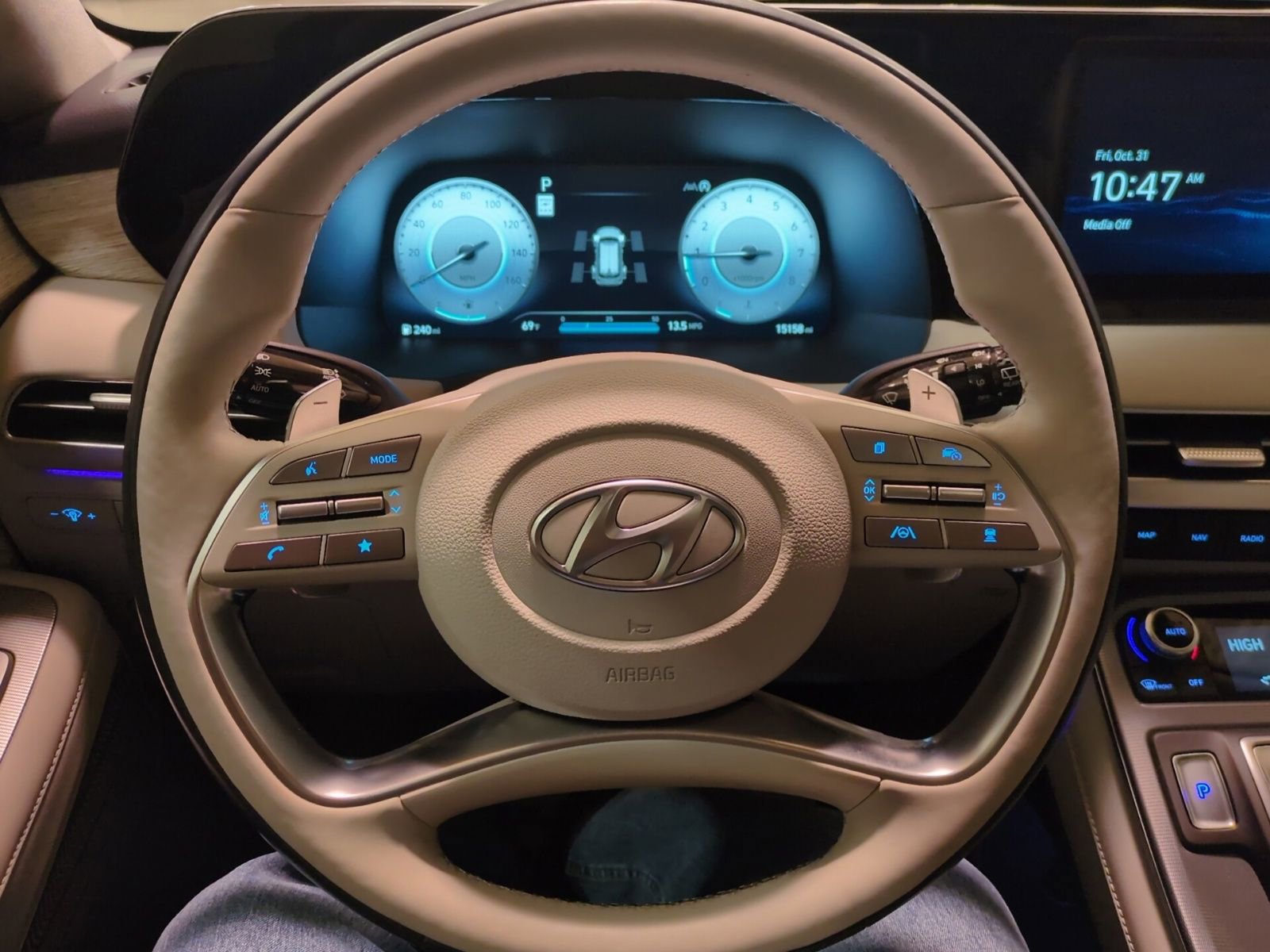 Used 2023 Hyundai Palisade Calligraphy image 19