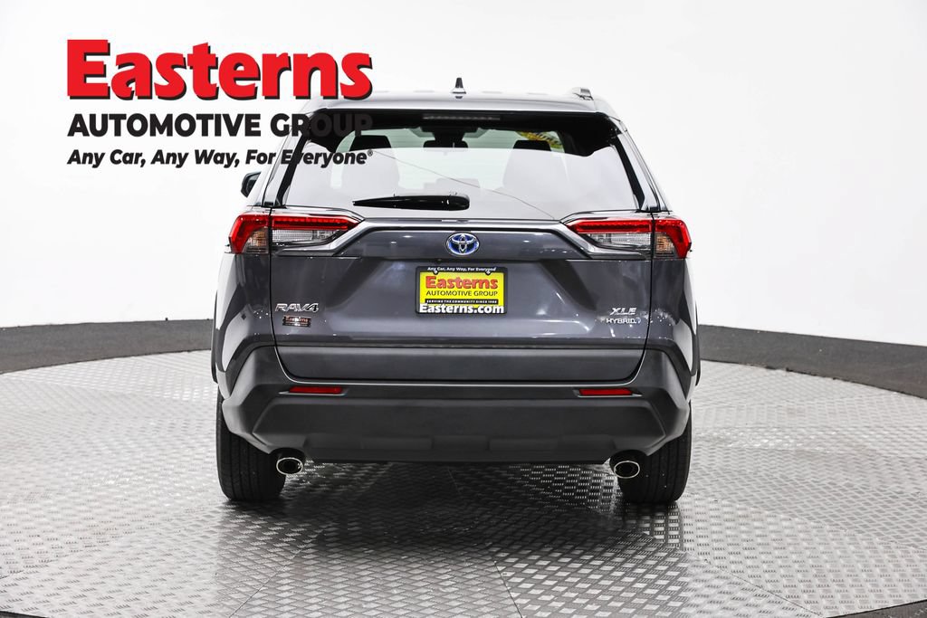 Used 2021 Toyota RAV4 XLE AWD/4WD image 6