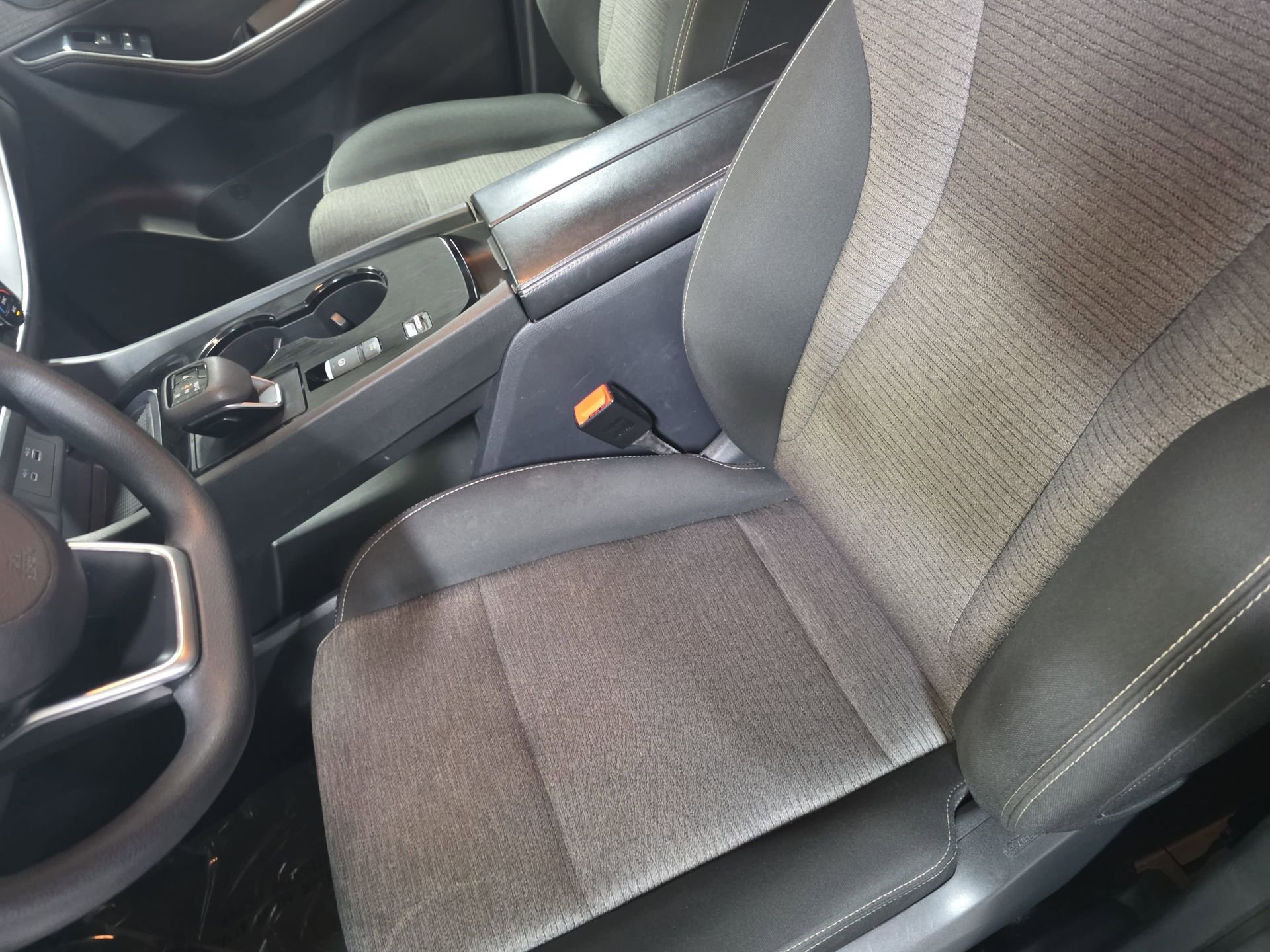Used 2023 Nissan Rogue SV FWD image 15