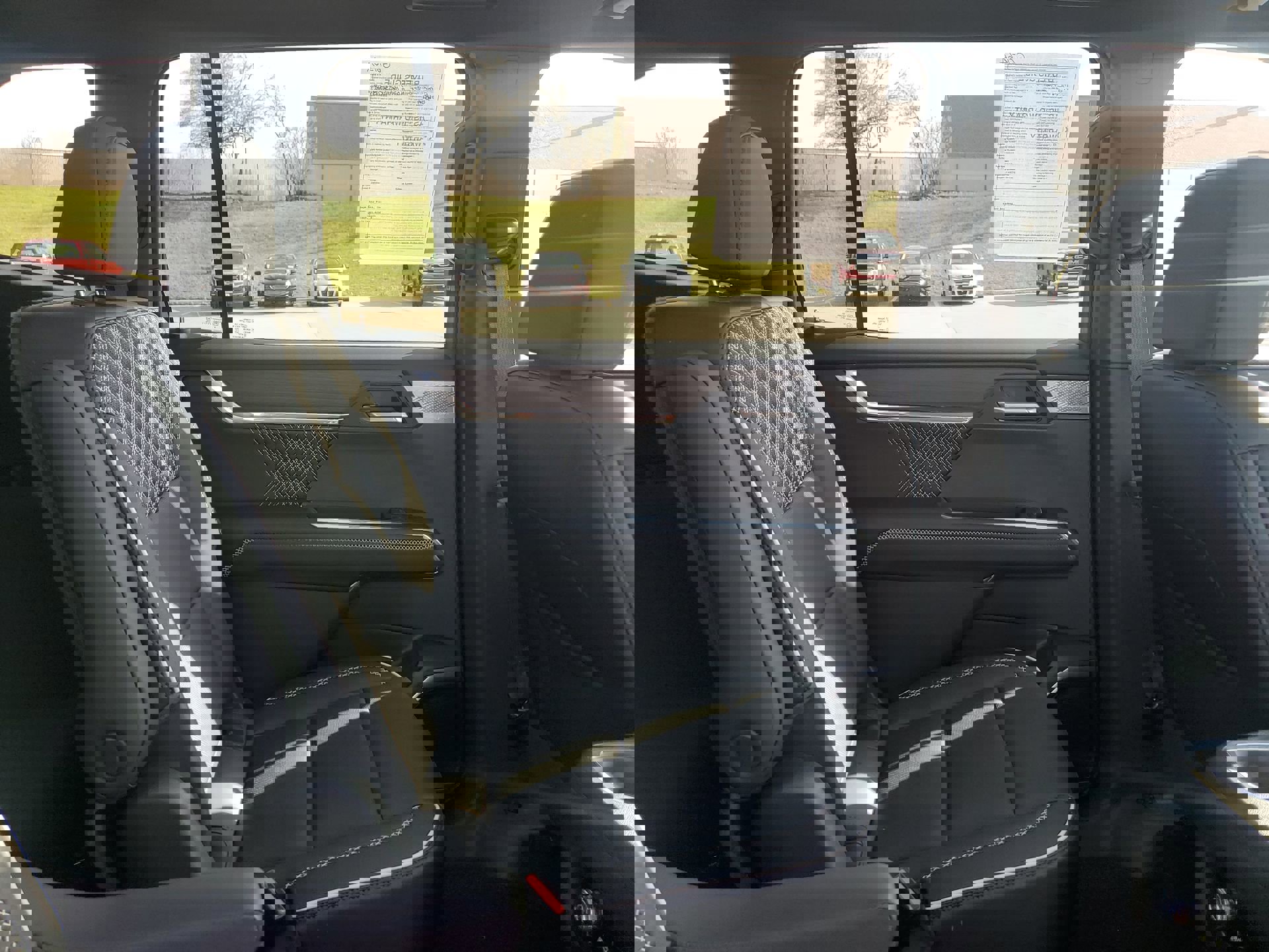 Used 2024 GMC Acadia Denali w/ Super Cruise Package image 34