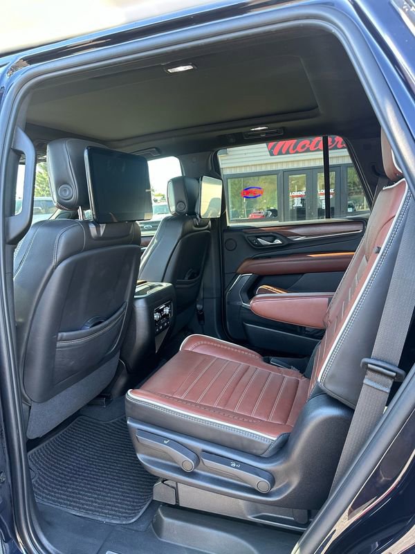 Used 2023 GMC Yukon Denali Ultimate image 10