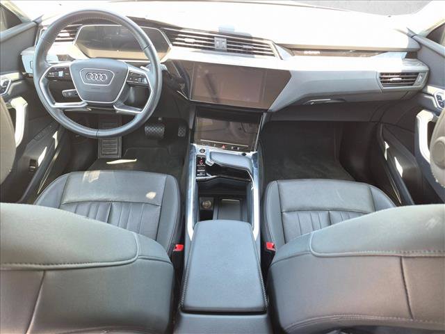 Used 2021 Audi e-tron Premium Plus w/ Premium Plus Package AWD/4WD image 18