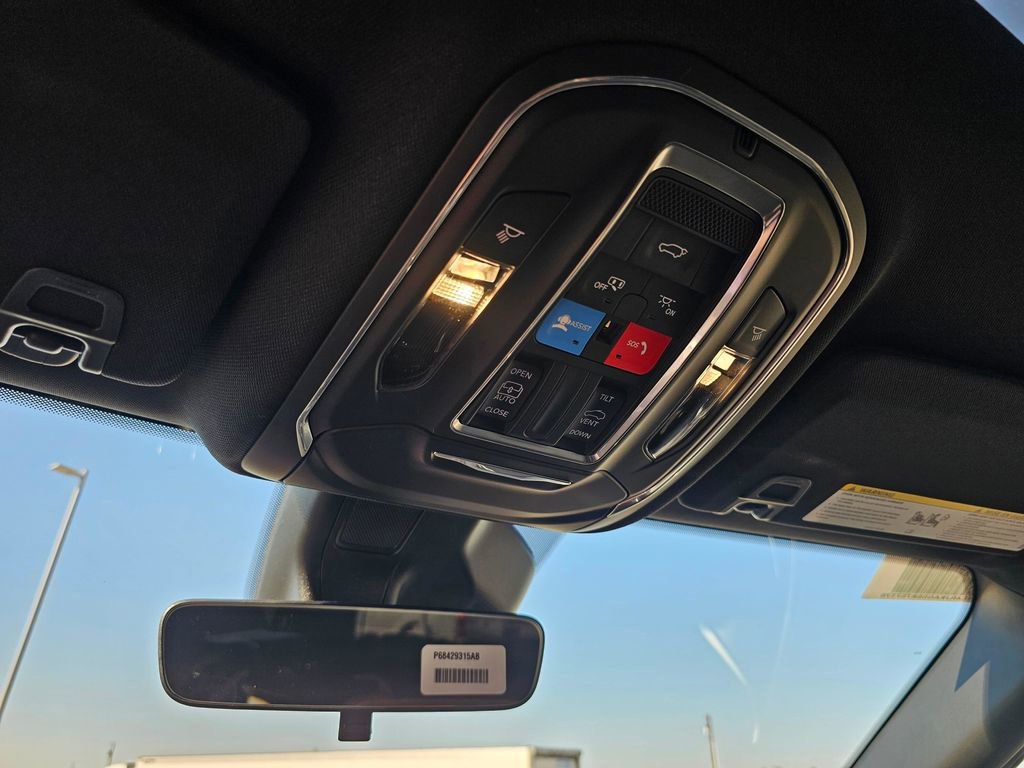 New 2025 Jeep Grand Cherokee L Altitude AWD/4WD image 26