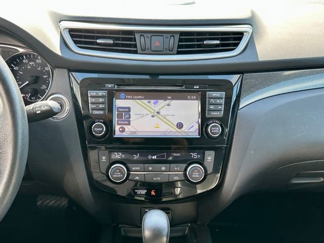 Used 2016 Nissan Rogue SL w/ SL Premium Package AWD/4WD image 26
