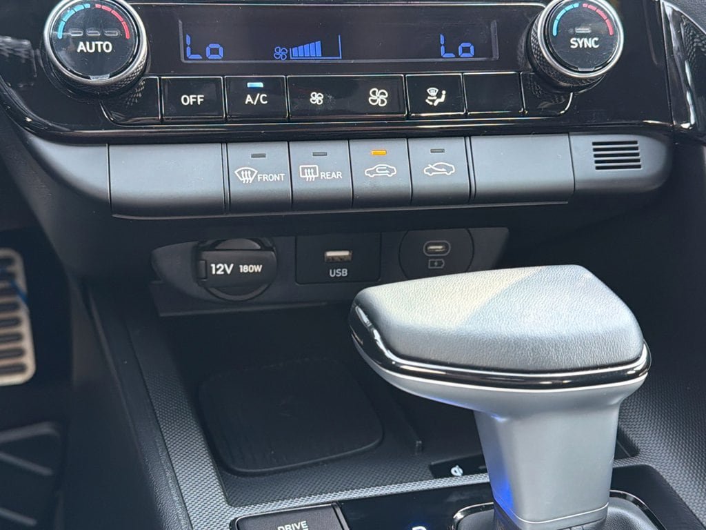 Certified 2025 Hyundai Elantra SEL FWD image 25