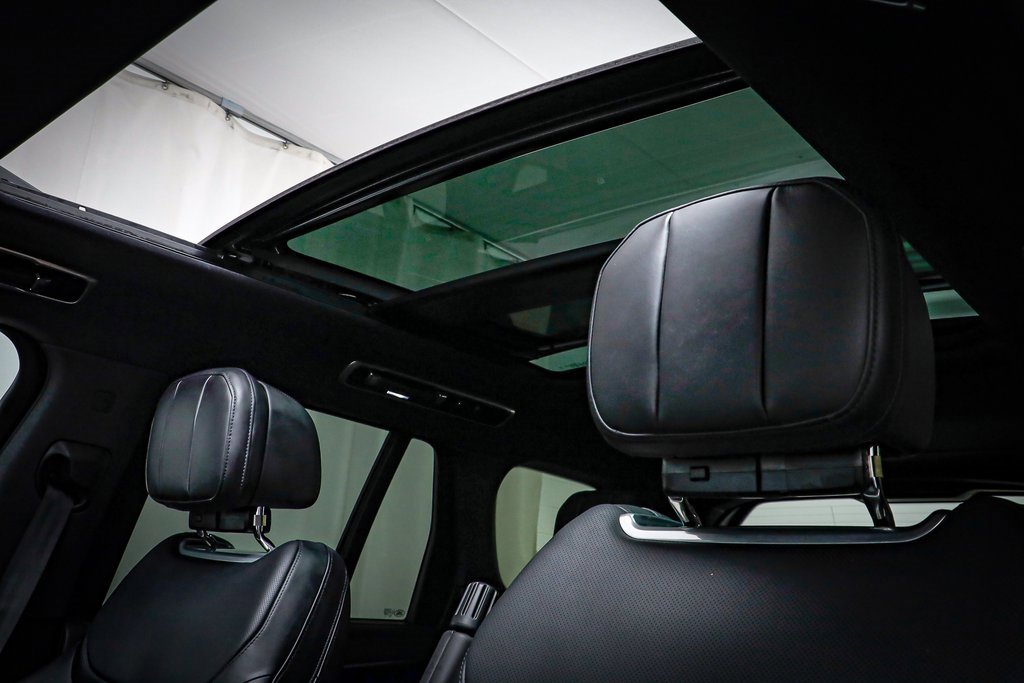 New 2025 Land Rover Range Rover SE image 16
