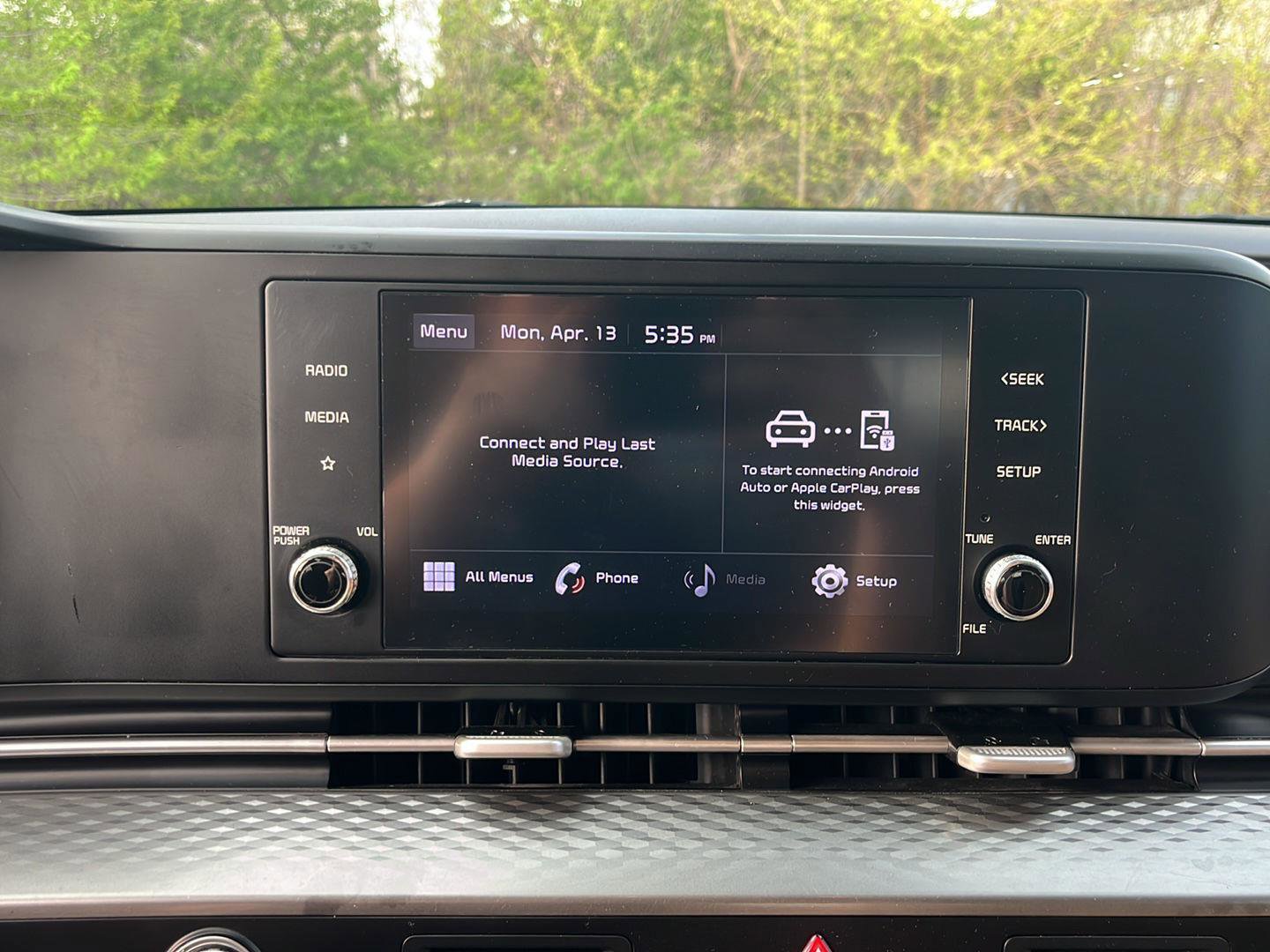 Used 2022 Kia Carnival LX FWD image 17