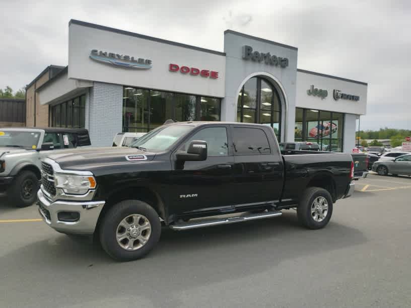 Used 2024 RAM 2500 Big Horn AWD/4WD image 1