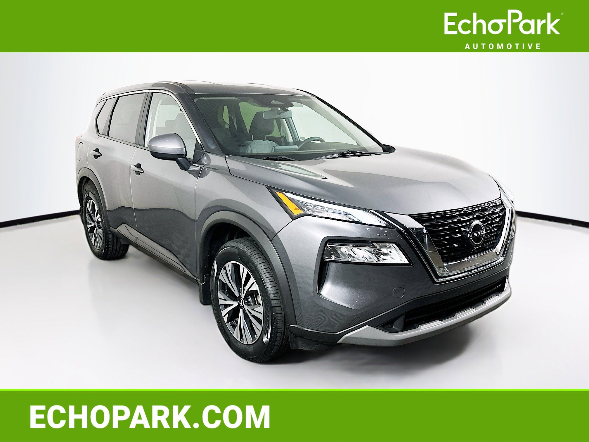 Used 2023 Nissan Rogue SV image 1