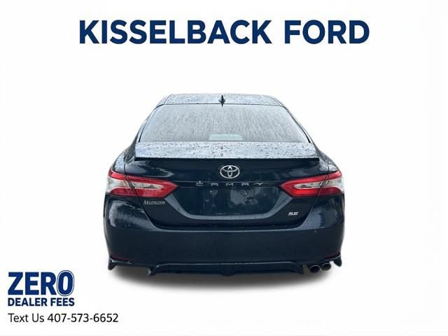 Used 2020 Toyota Camry SE FWD image 5