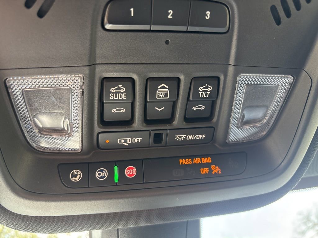 Used 2023 Chevrolet Traverse High Country image 27