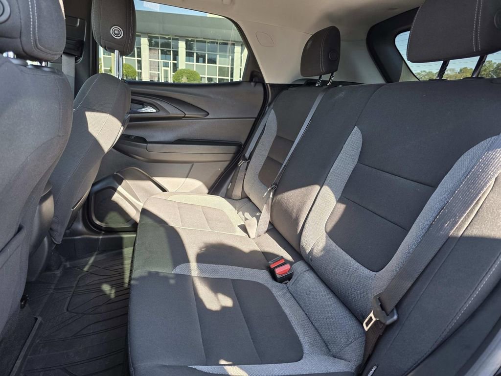 Used 2023 Chevrolet TrailBlazer LT FWD image 7