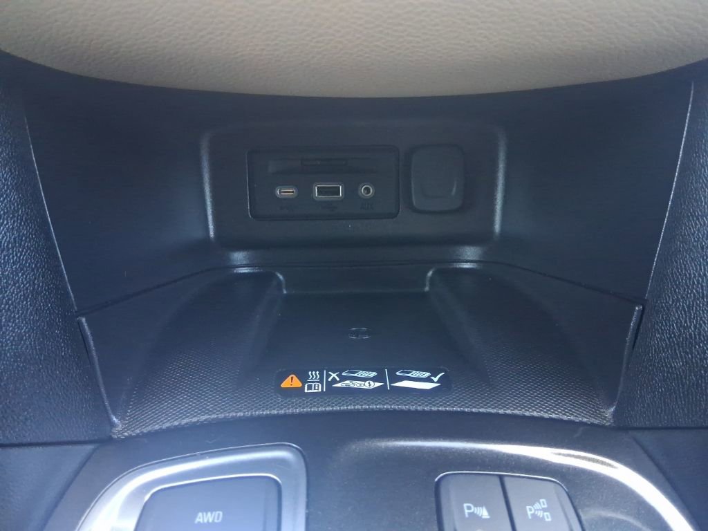 Used 2022 Chevrolet Equinox Premier image 28